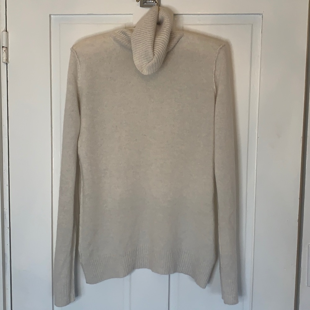Aqua Cashmere Sweater- Super soft - No pilling